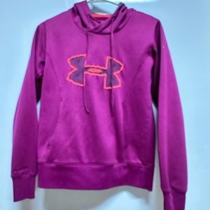 Women’s Sz Small Under Armour hoodie